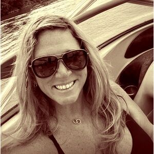 Meet your Posher, Leslie